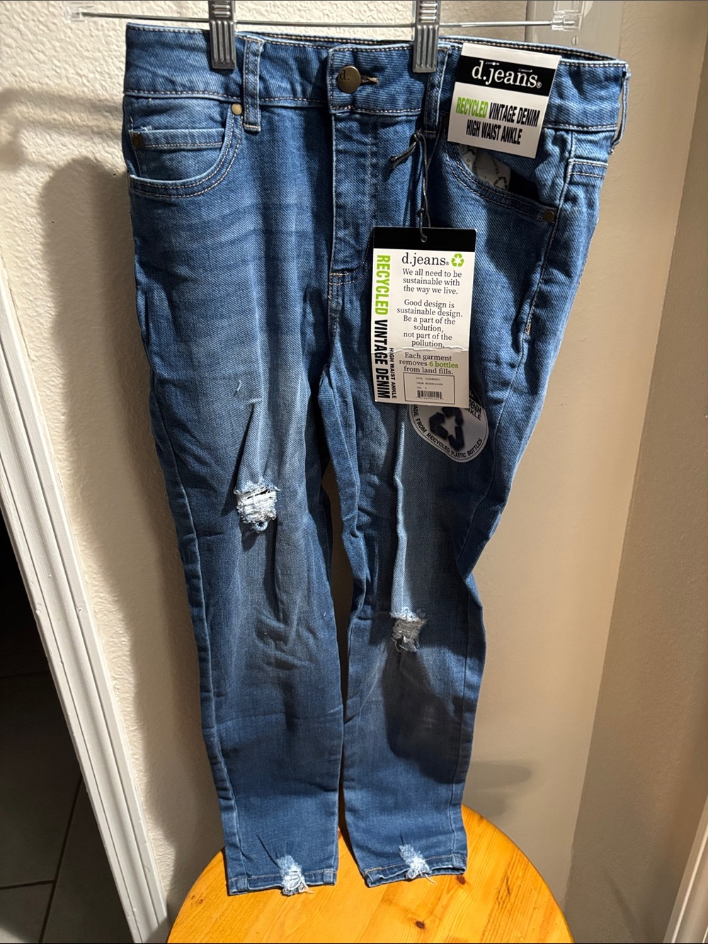 d. jeans Slim Ripped Ankle Jeans - Blue 6 NWT